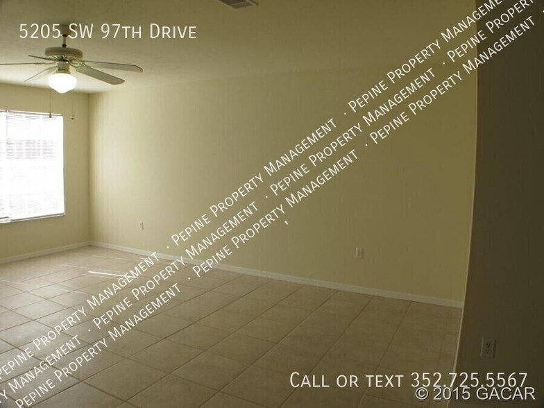 Building Photo - 5205 SW 97th Dr