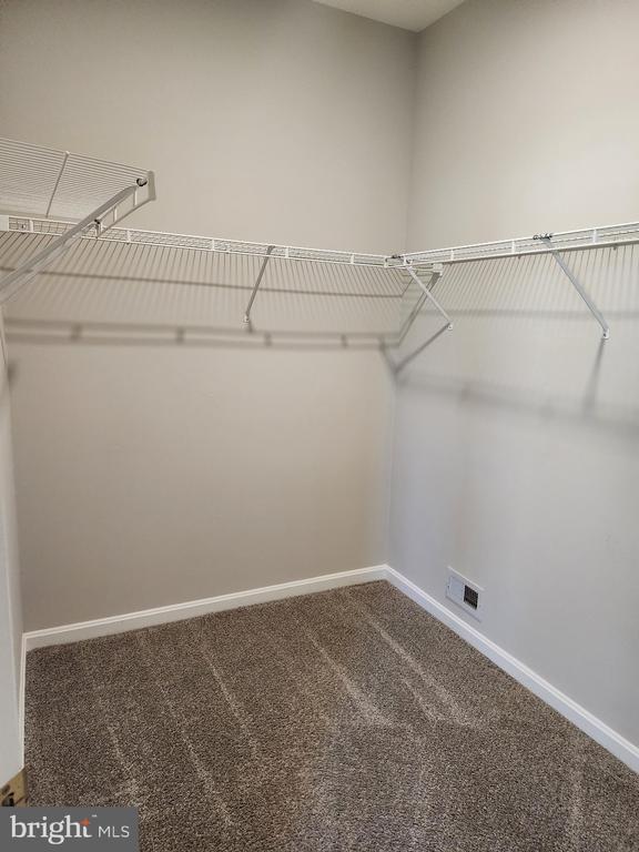 Building Photo - 318 Hanna Ct