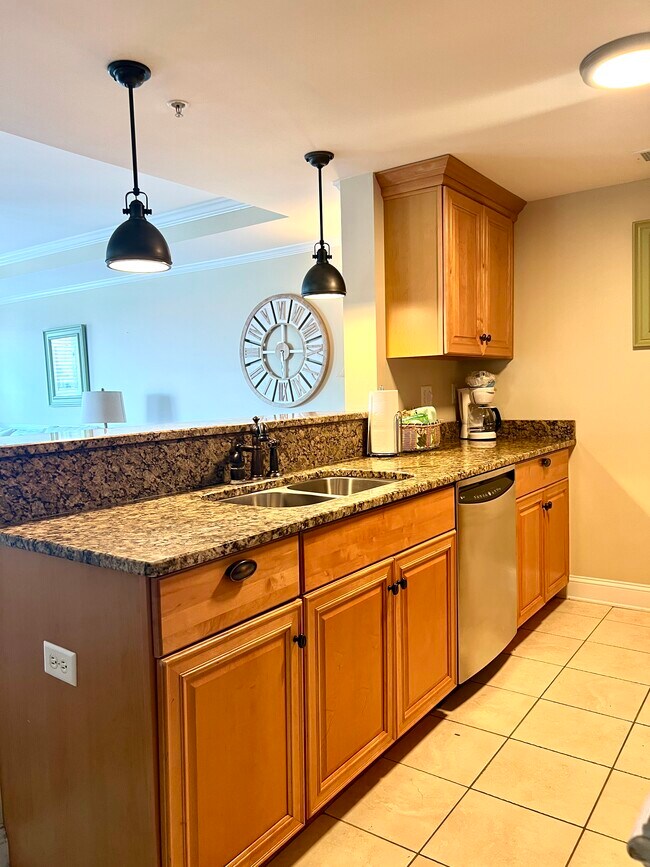 another view of kitchen - 26 Atlantic Ave