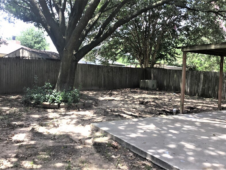 Building Photo - 9151 Autumn Harvest Dr