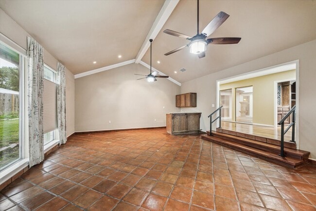 Building Photo - 18618 Point Lookout Dr