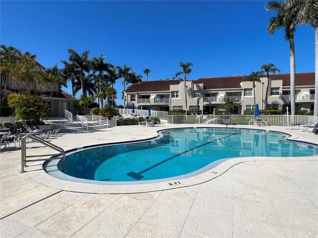 Building Photo - 6100 Bahia Del Mar Cir