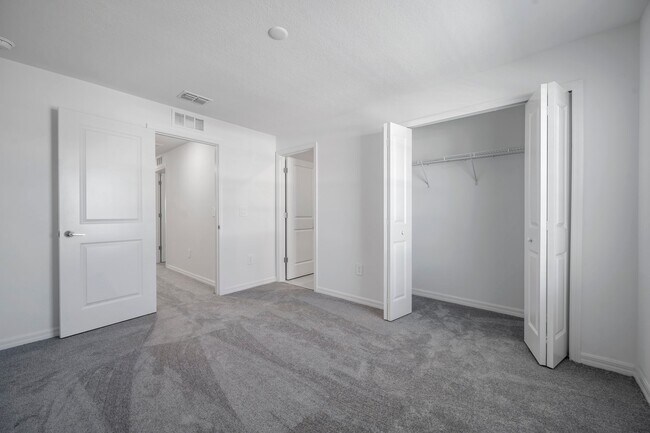 Building Photo - 11111 65th Ter E