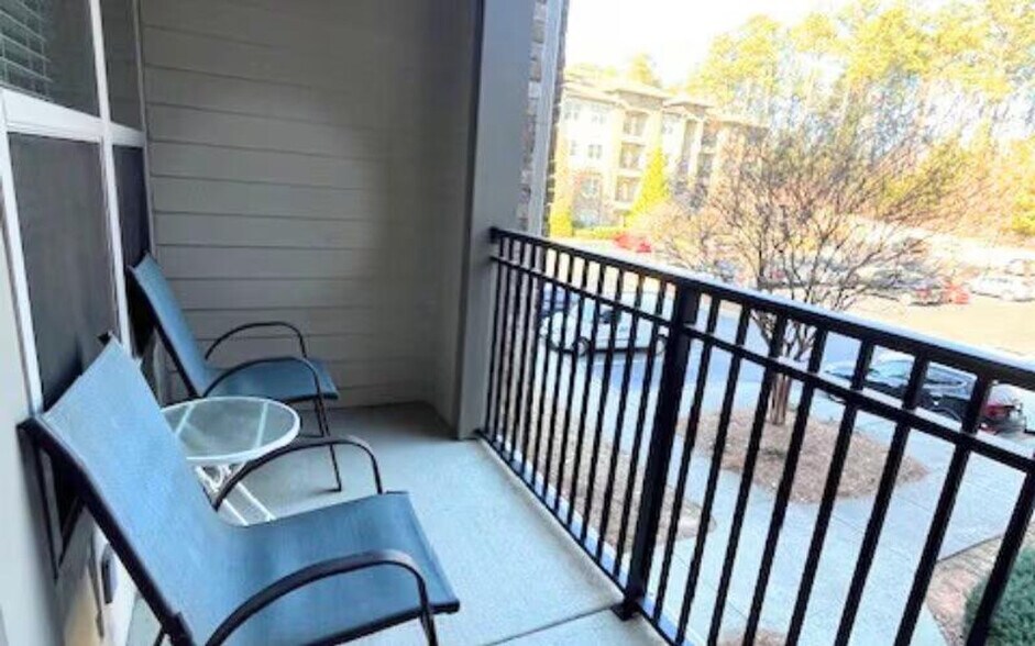 Building Photo - 700 Venue Wy