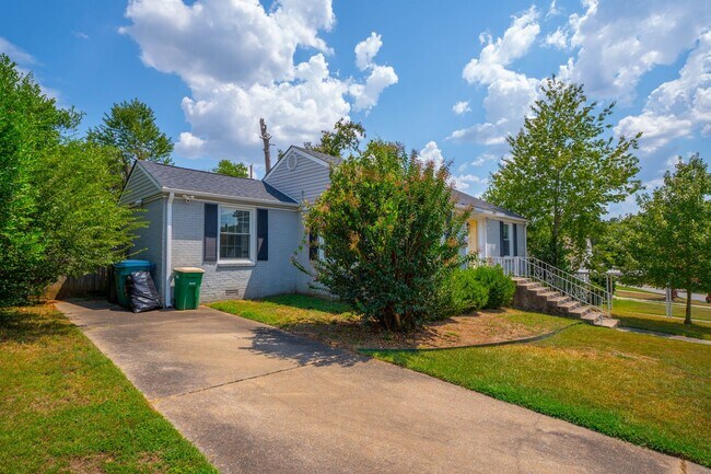 Building Photo - Cozy Updated Kingwood Home with 3 Bedrooms