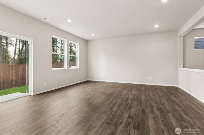 Building Photo - For rent