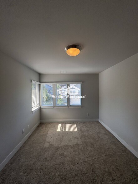 Building Photo - 16809 1st Pl W