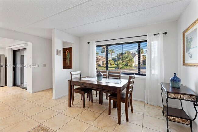 Building Photo - 1145 N Shannon Ave