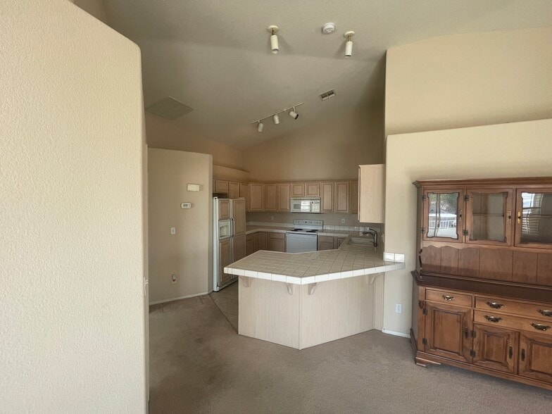 Building Photo - 758 Mesa Springs Dr