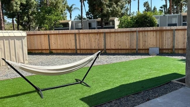 Building Photo - 5590 Shasta Ln