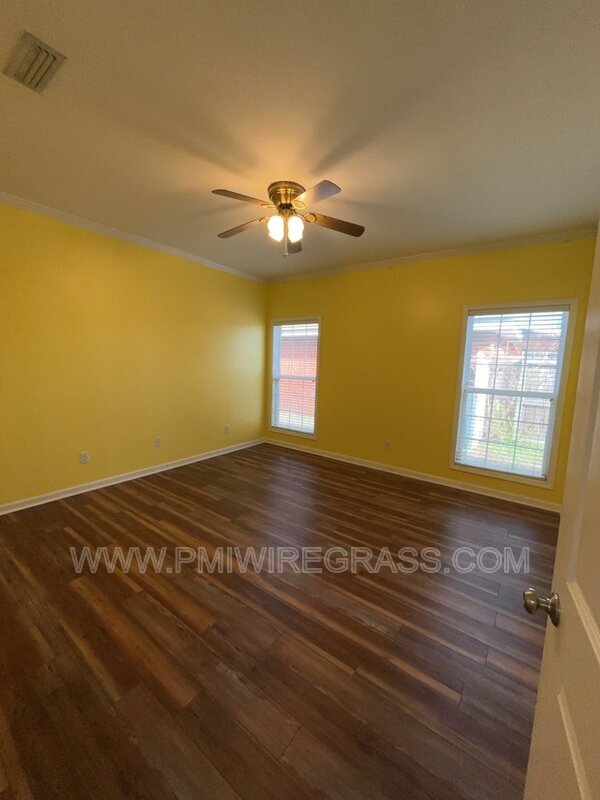 Building Photo - 249 Windsor Garden Dr