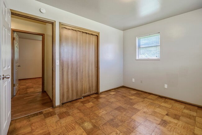 Building Photo - 1509 NE 33rd St