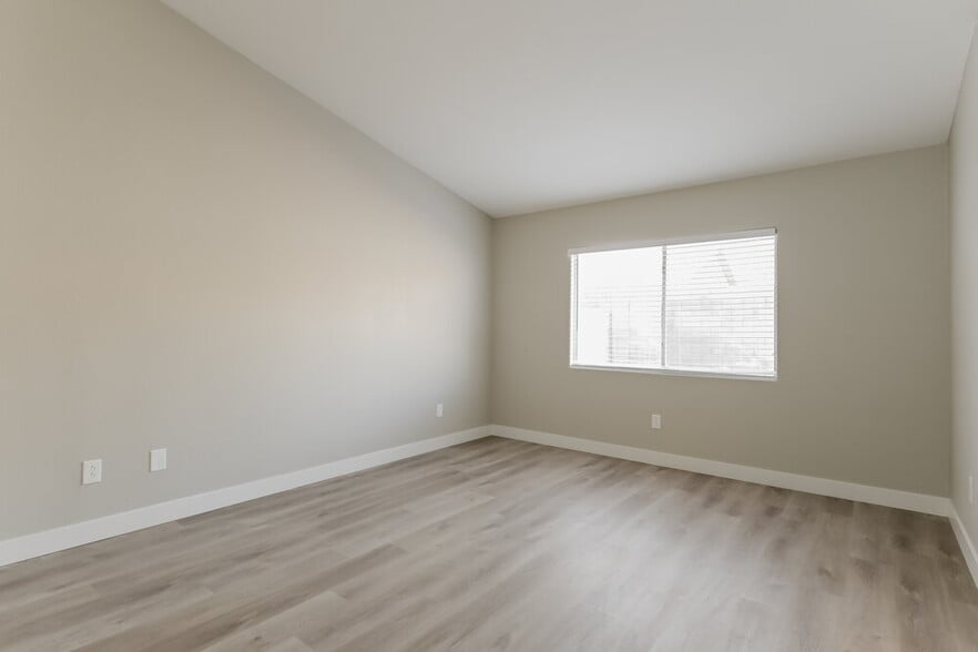 Building Photo - 1212 Autumn Ridge Cir