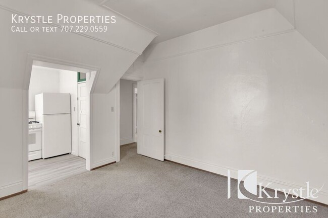 Building Photo - 1130 Marin St