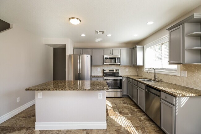 Building Photo - 8453 E Keats Ave