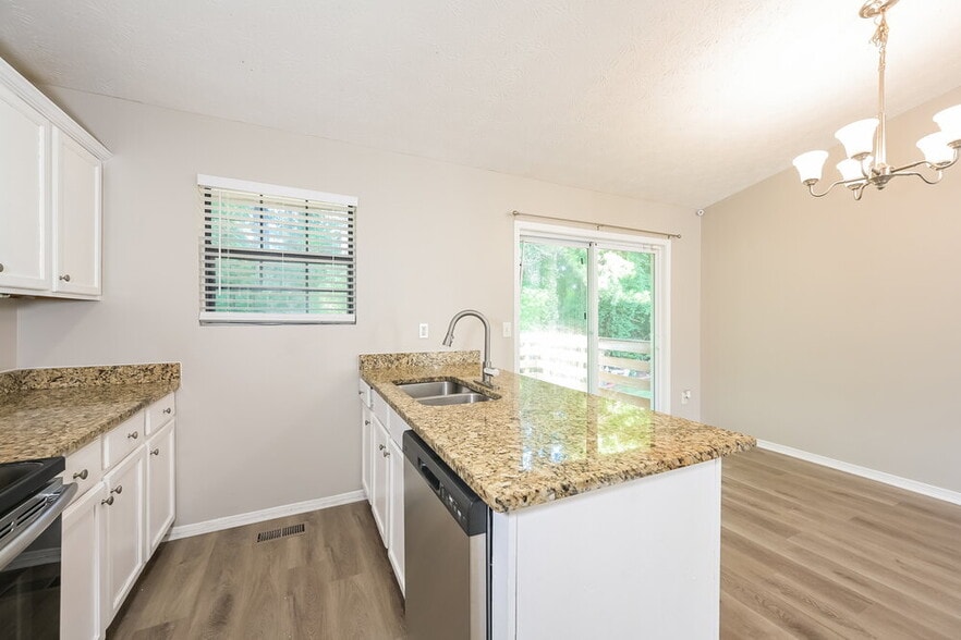 Building Photo - 2068 Lown Farm Ln