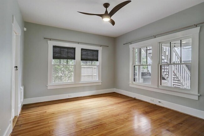 Building Photo - 1127 Harvard St