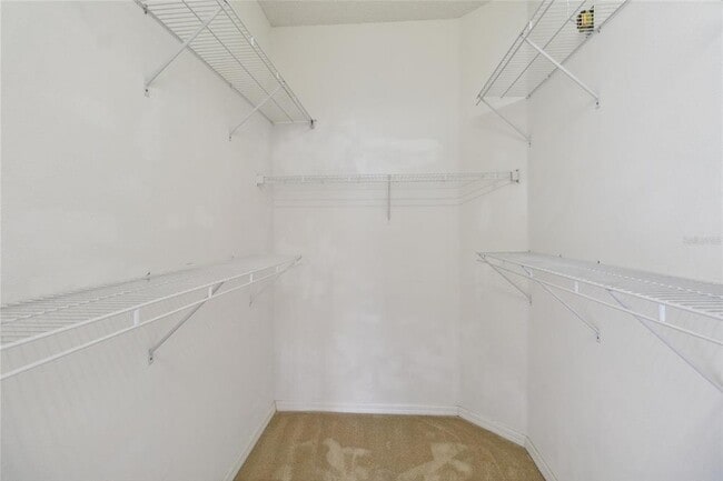 Building Photo - 325 Azincourt Ln