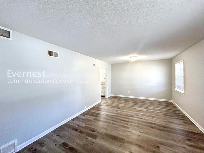 Building Photo - 3500 Panbrook Cove