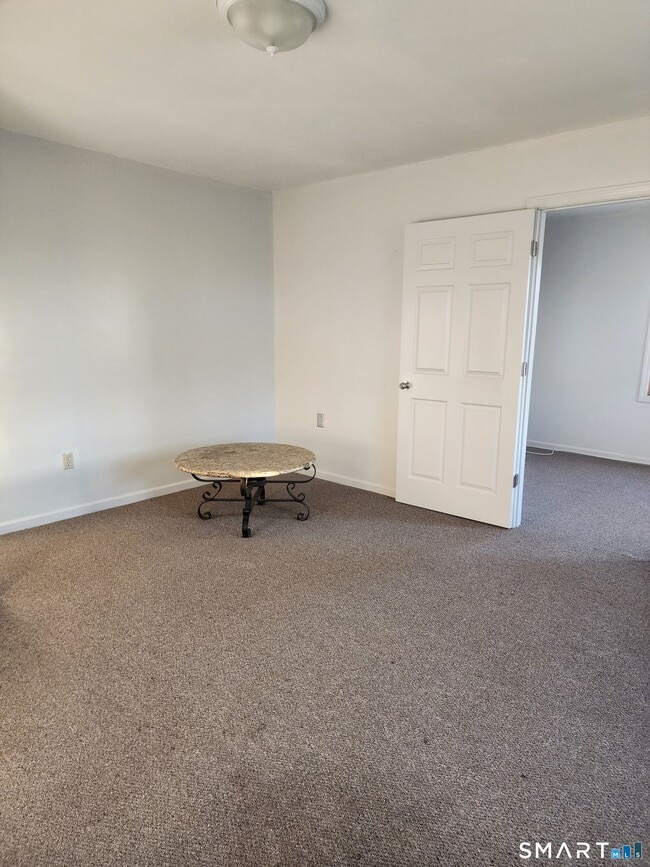 Building Photo - 625 North Ave