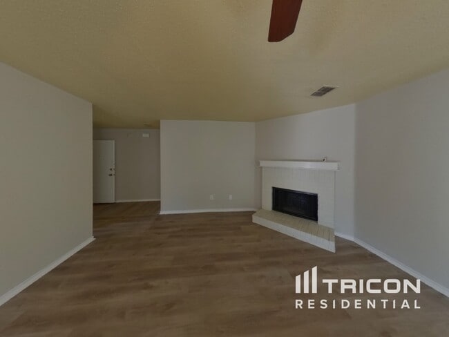 Building Photo - 1733 Sierra Meadow Ln