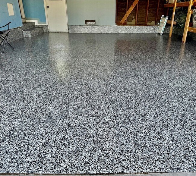 Building Photo - 11543 Swinton Ave