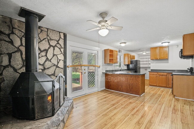 Building Photo - 13 Hearthwood Ct