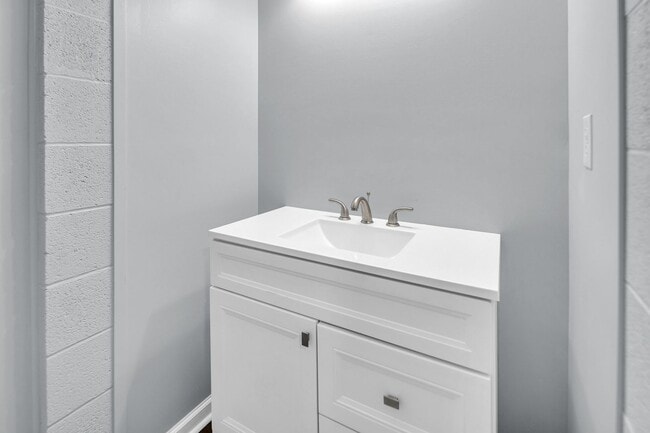 Building Photo - 107 Mink Dr