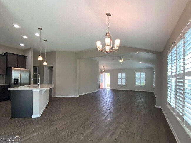 Building Photo - 312 Chinquapin Dr