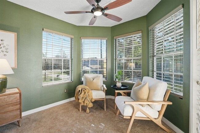 Building Photo - 818 Cedar Rd