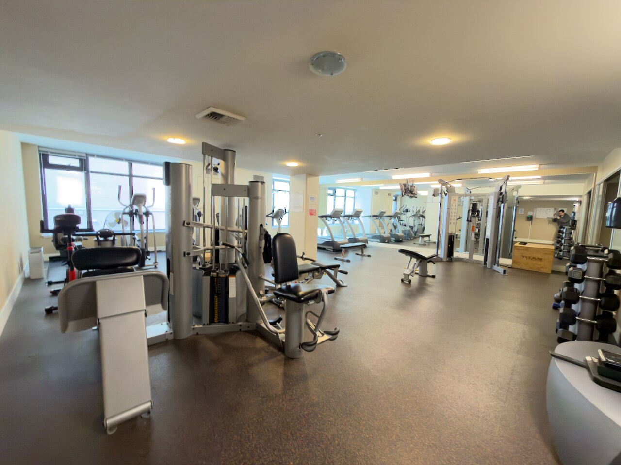 Building Photo - 2911 2nd Ave