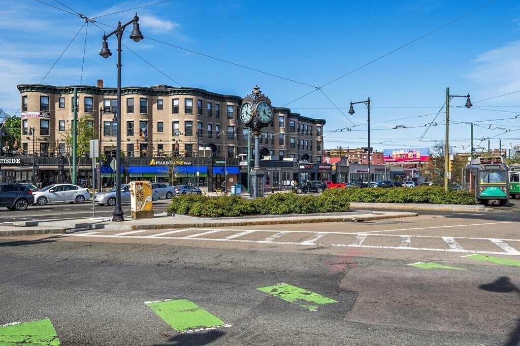 Building Photo - 7 Sutherland Rd