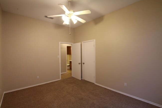 Building Photo - Coming Soon! 3 Bedroom 2 Bathroom Home in ...