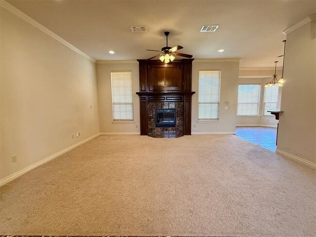 Building Photo - 620 Summit Crest Ln