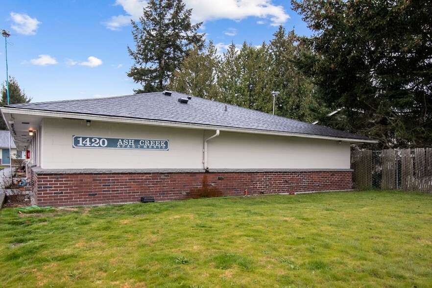 Building Photo - Ash Creek Apartments