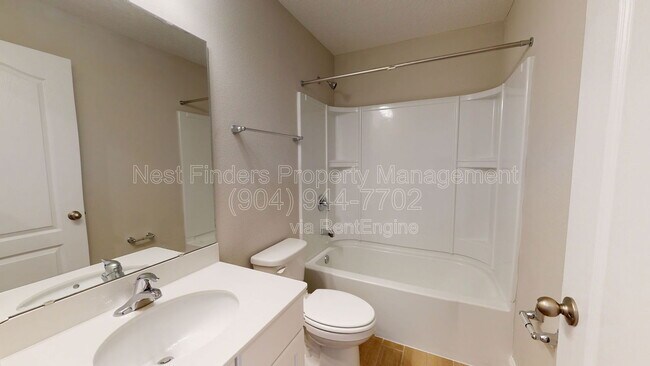 Building Photo - 1025 Wilmot Pl