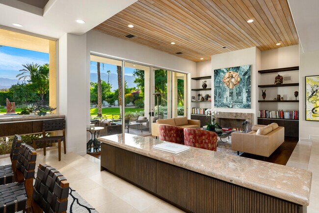 Building Photo - 40745 Morningstar Rd