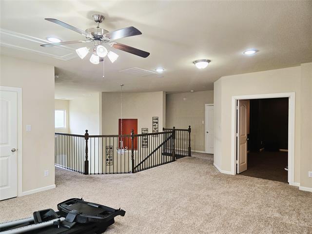 Building Photo - 941 Saratoga Way