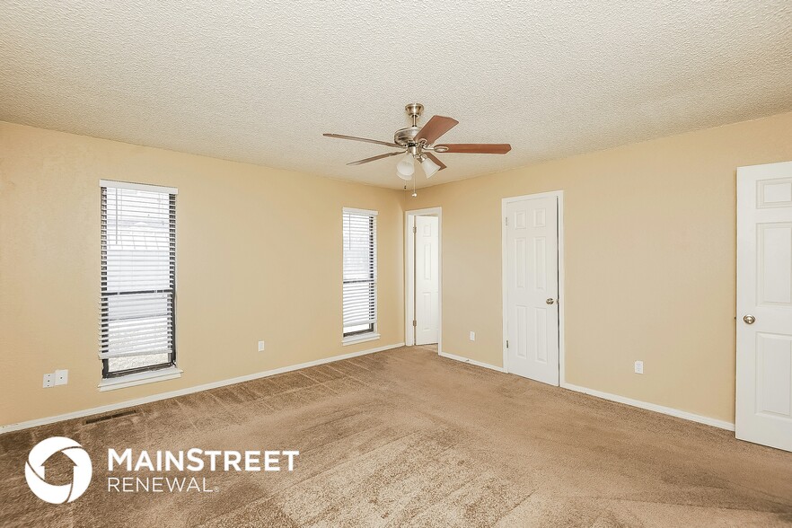 Building Photo - 621 S Willowood Dr