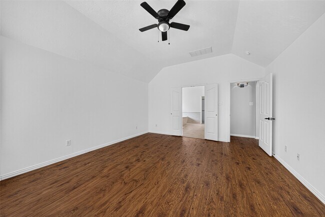 Building Photo - 8519 Babbling Brook Ct