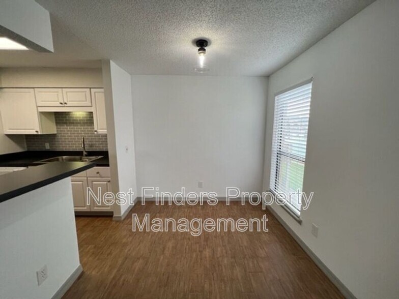 Building Photo - 10200 Belle Rive Blvd