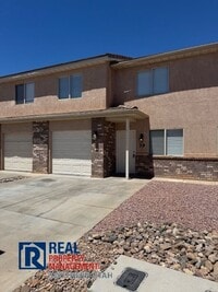 Building Photo - Hawk Hollow Townhomes