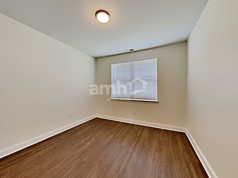 Building Photo - 113 Gatone Ct