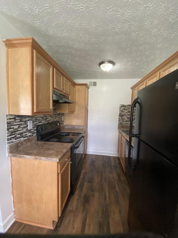 Building Photo - 2001 Rockford Ln