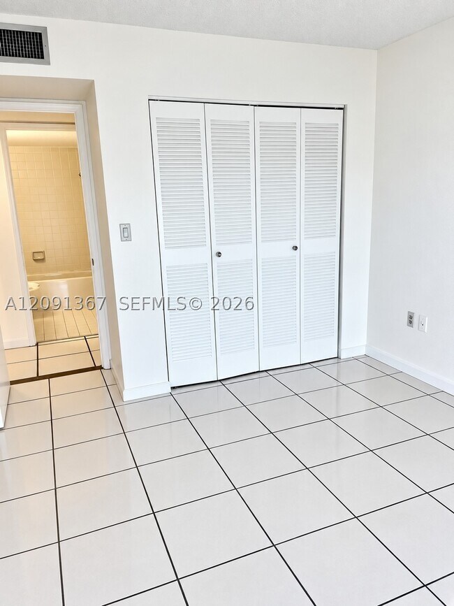 Building Photo - 13255 SW 88th Ln