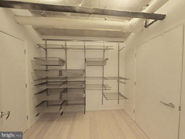 Building Photo - 1300 N St NW