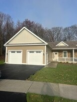 Building Photo - 251 Liam Ln