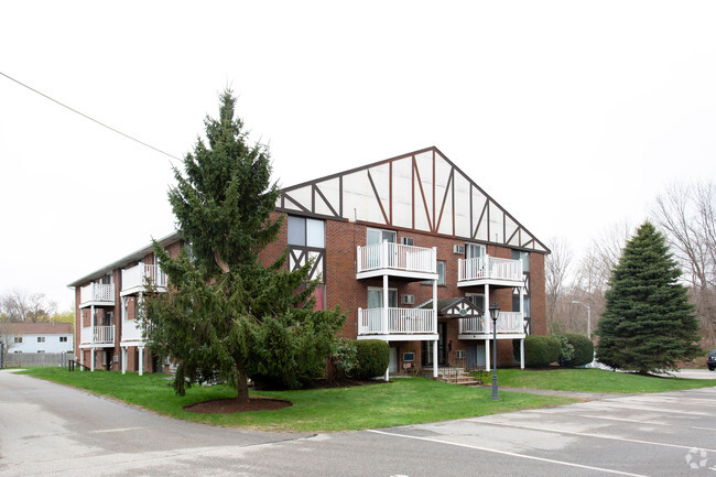 Building Photo - Hampton Arms Apartments