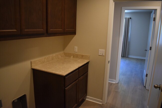 Building Photo - 524 Janell Ct