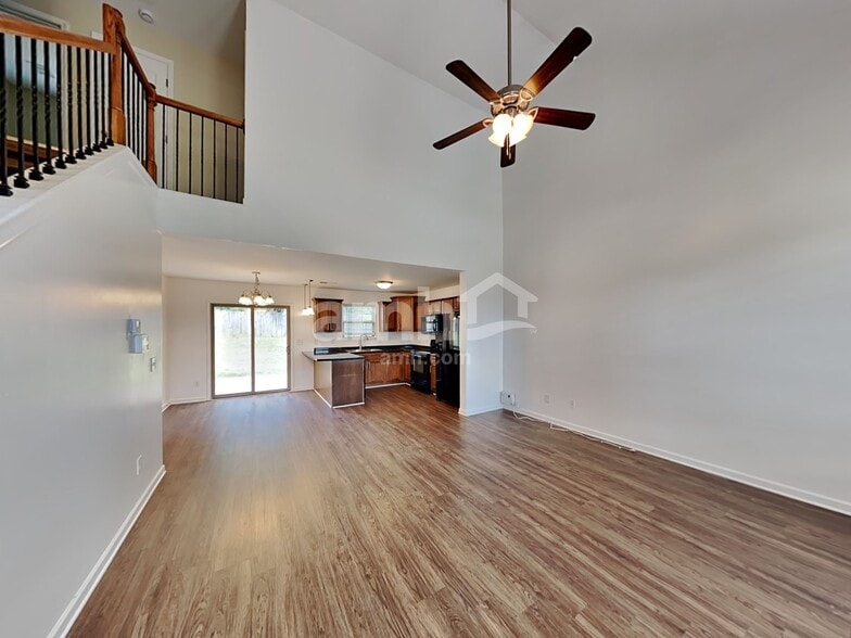 Building Photo - 484 Albion Cir